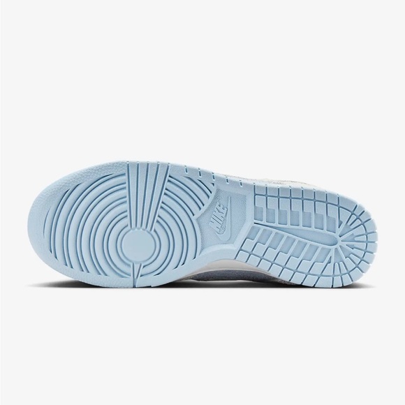 Nike Dunk Low Suede - Picture 7 of 13